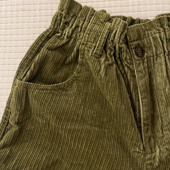 Madewell Corduroy Pull-On Paperbag Shorts in Olive - Picture 3 of 13